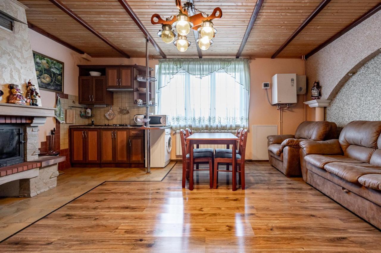 Emerald House Mykulychyn Exterior photo