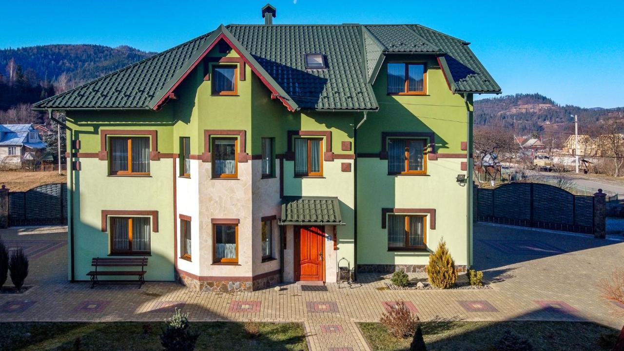 Emerald House Mykulychyn Exterior photo