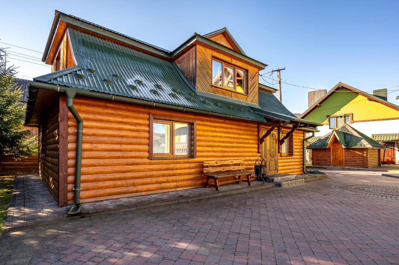 Emerald House Mykulychyn Exterior photo