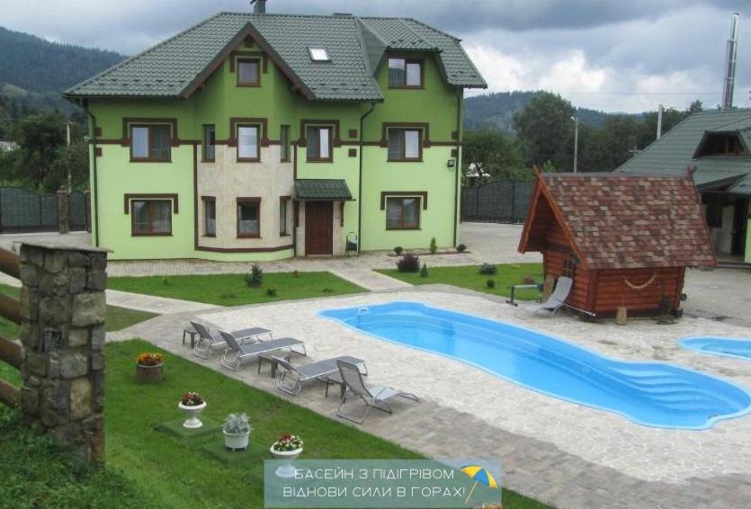 Emerald House Mykulychyn Exterior photo