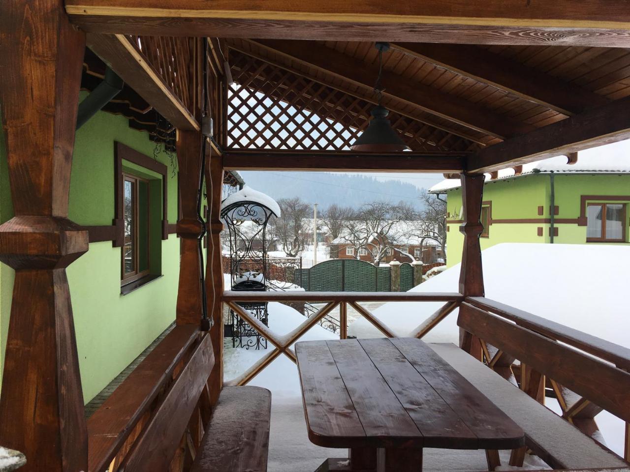 Emerald House Mykulychyn Exterior photo